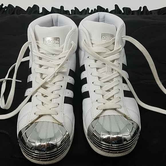 adidas with silver toe